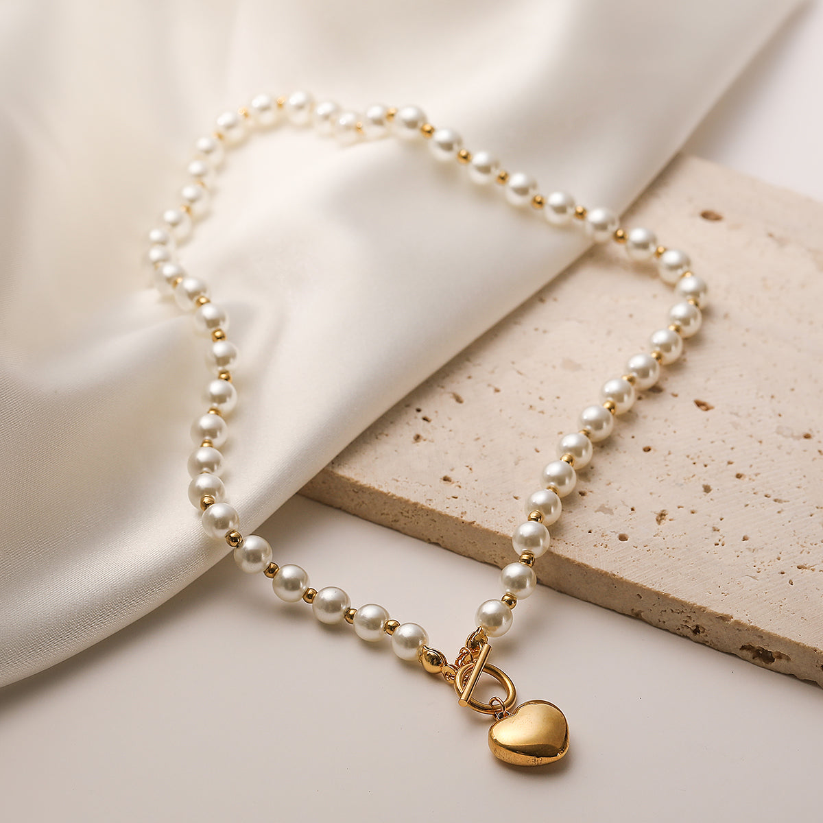 PVD Coated Heart Shape 304 Stainless Steel Simple Style Commute Waterproof Non Tarnish 304 Stainless Steel Pendant Necklace