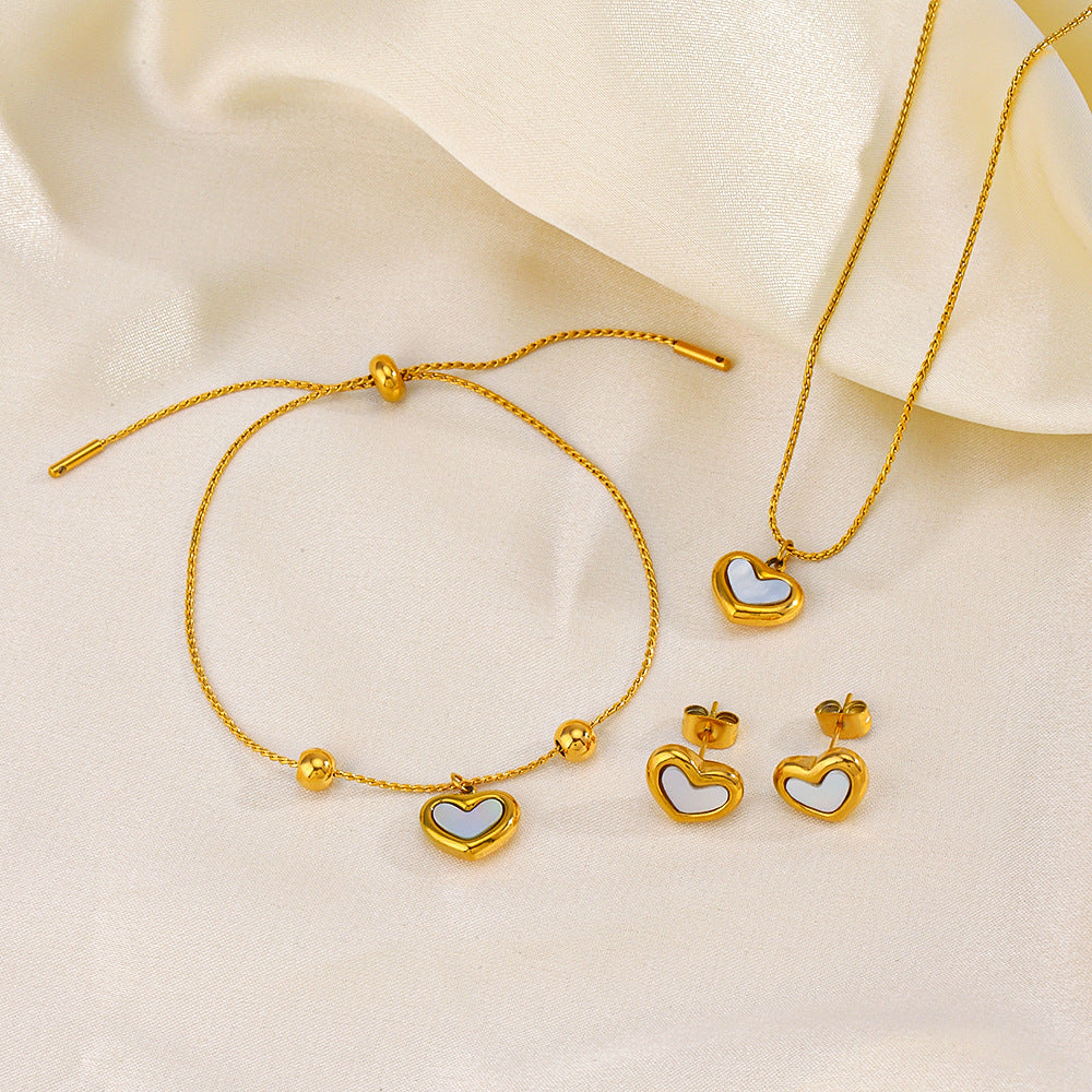 PVD Coated 18K Gold Plated Heart Shape 304 Stainless Steel Titanium Sweet Waterproof Non Tarnish Bracelets